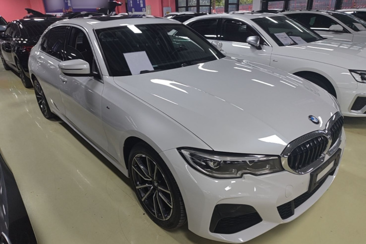 BMW 3 Series 2022 #4 BMW 3 Series 2022 immagine di auto #4