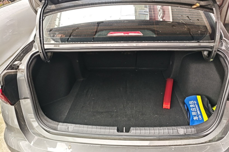 GEELY Emgrand 2024 car image #19
