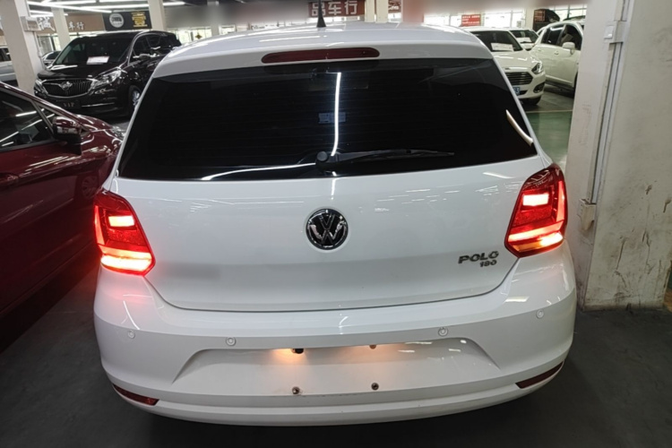Volkswagen Polo 2019 car image #4