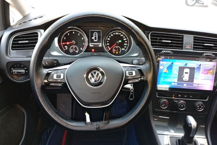 Volkswagen Golf 2019 #11 Volkswagen Golf 2019 car image #11
