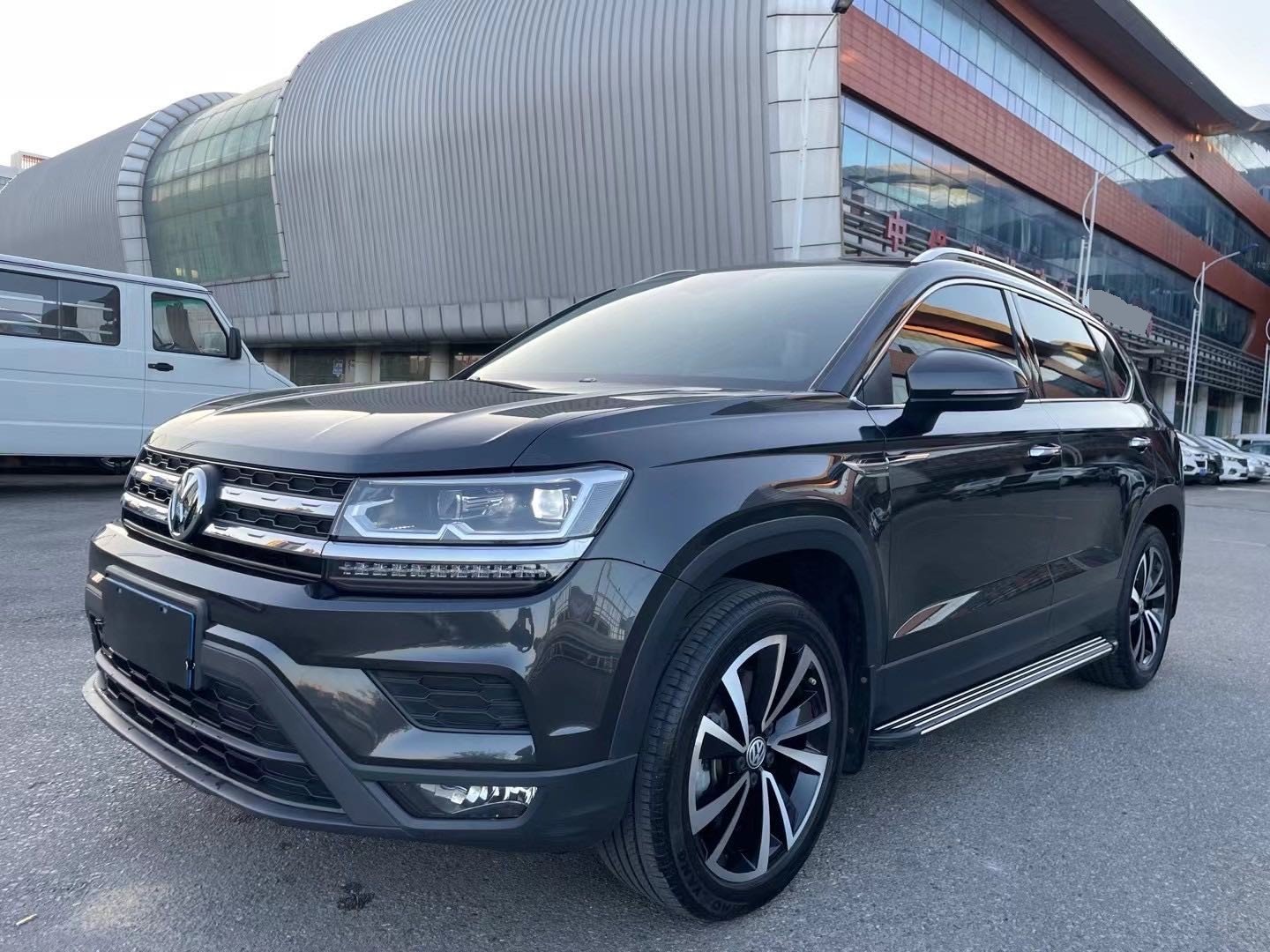 2020 immagine di auto 