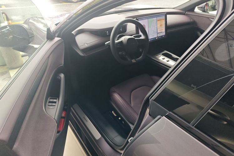 MI SU7 2025 immagine di auto #16