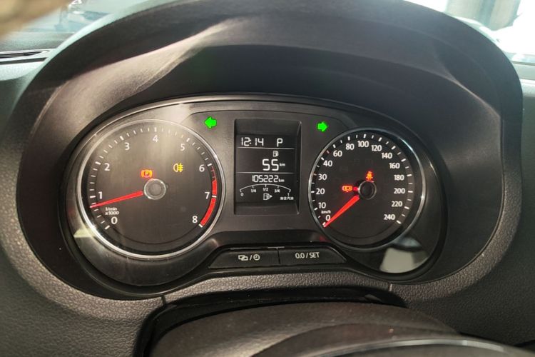 Volkswagen Polo 2017 car image #12