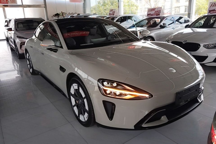 MI SU7 2025 car image #4