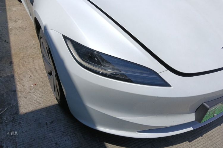 Tesla Model 3 2024 car image #8