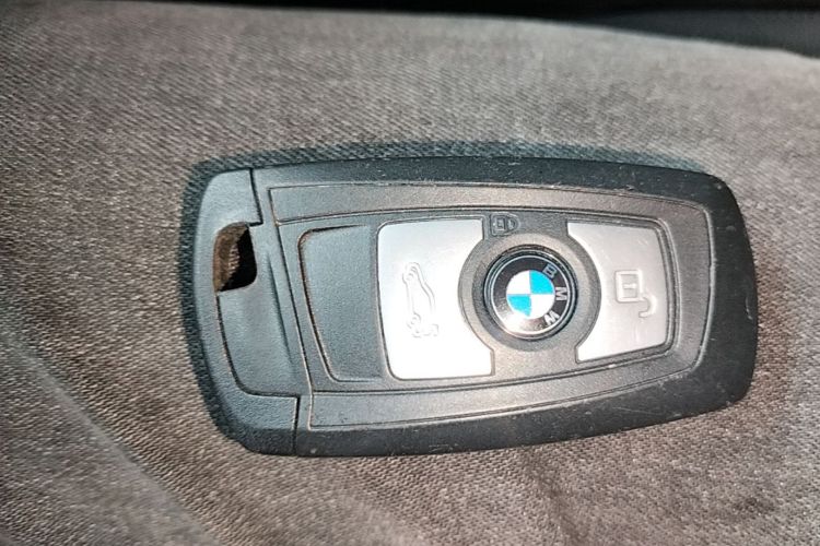 BMW 3 Series 2016 #14 BMW 3 Series 2016 car image #14