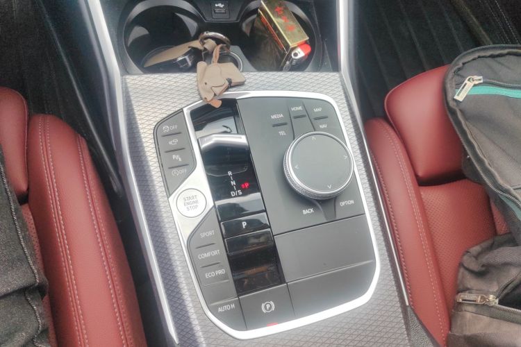 BMW 3 Series 2024 imagen de coche #14