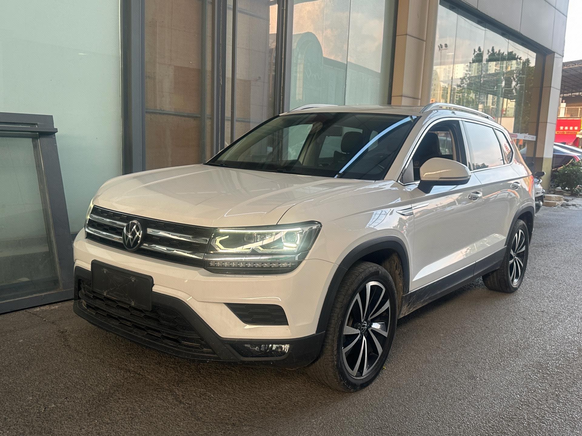 2021 immagine di auto 