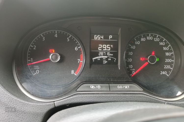 Volkswagen Polo 2017 #14 Volkswagen Polo 2017 car image #14