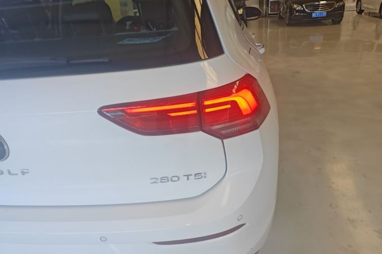 Volkswagen Golf 2021 изображение автомобиля #8