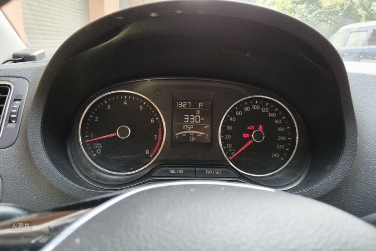 Volkswagen Polo 2018 car image #13
