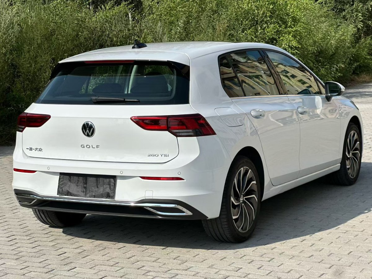 Volkswagen Golf 2023 #9 Volkswagen Golf 2023 car image #9
