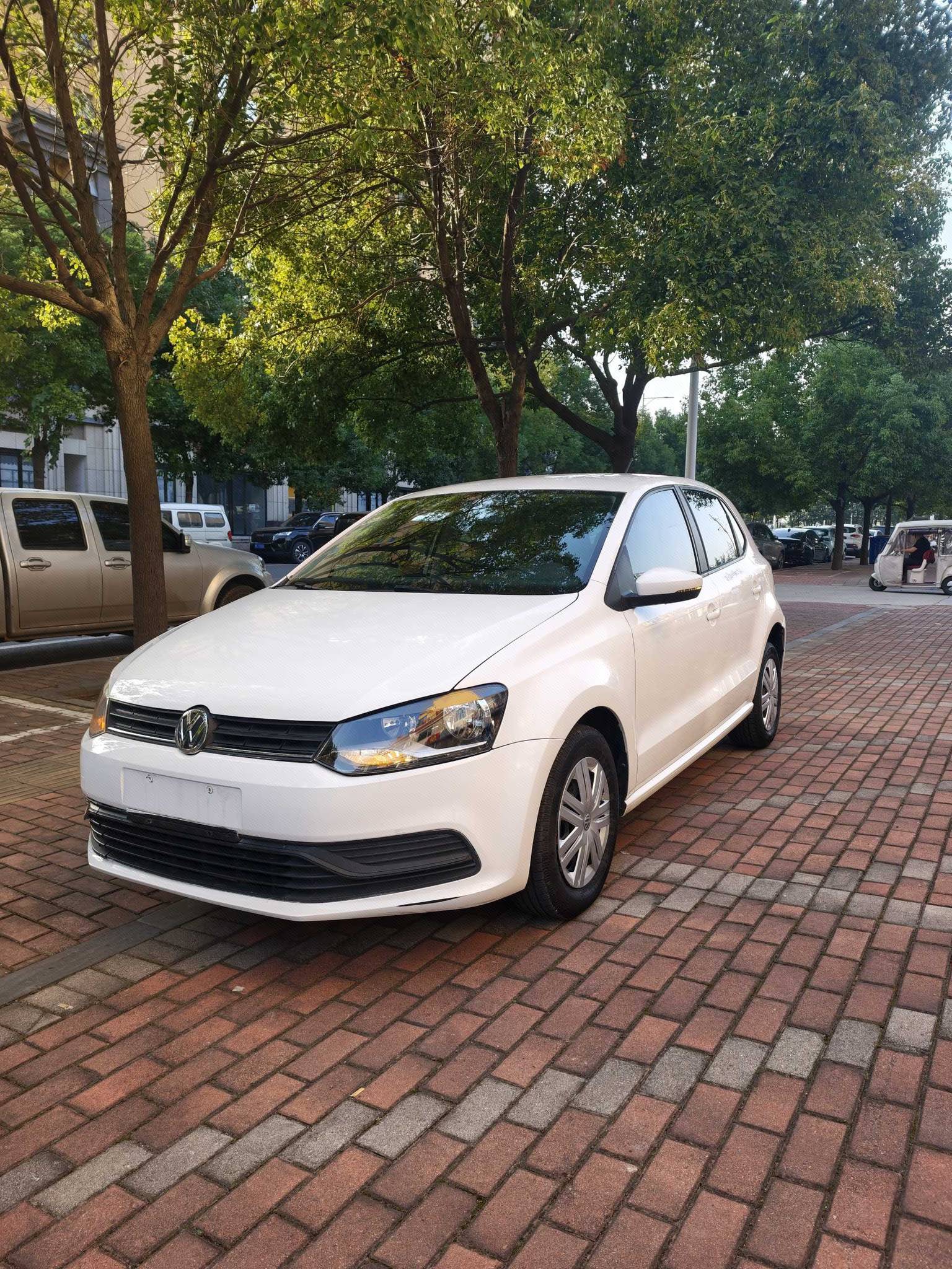 Volkswagen Polo 2019 car image 