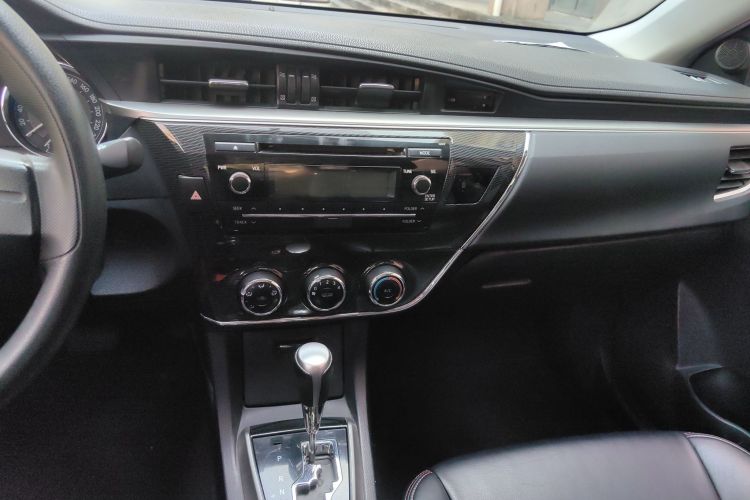 Toyota Corolla 2015 car image #14