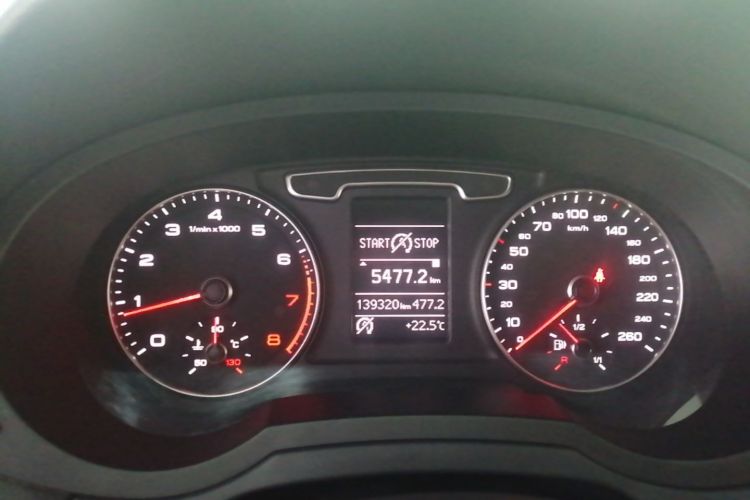 Audi Q3 2015 #12 Audi Q3 2015 car image #12