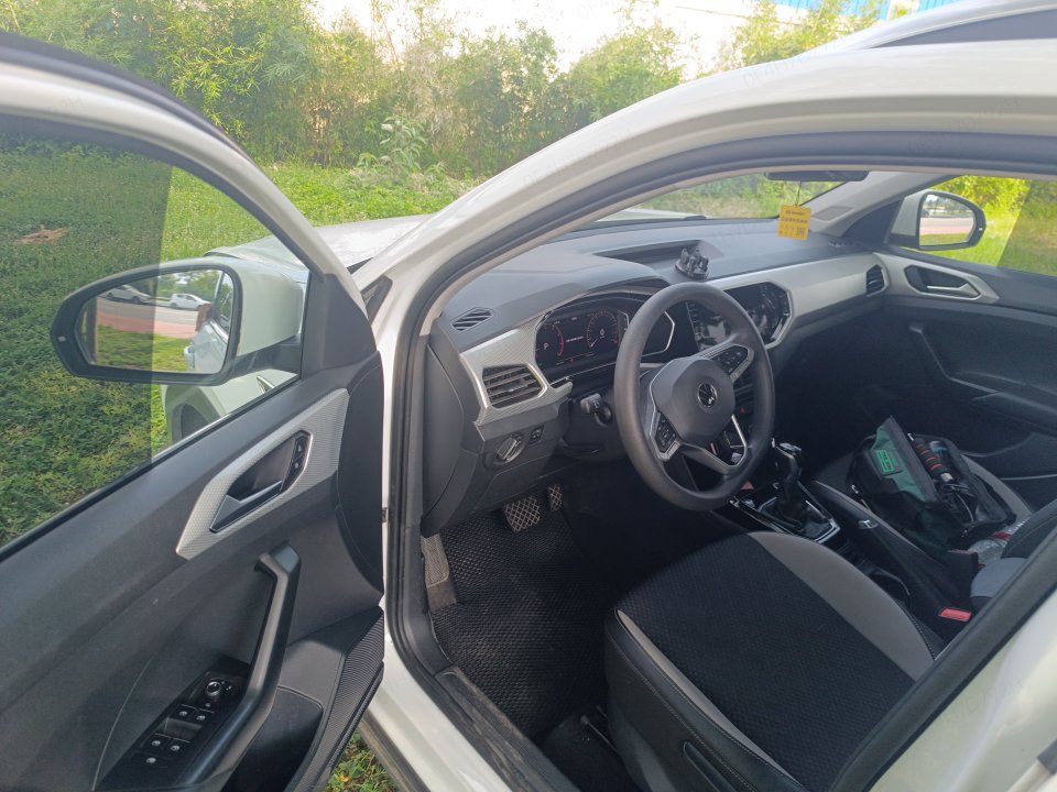 2023 car image #3