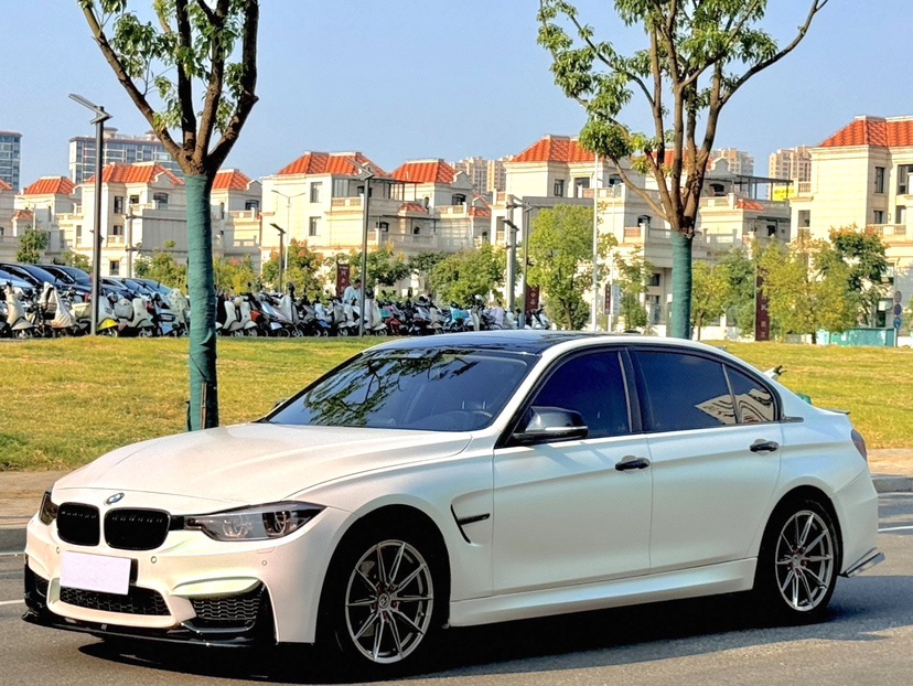 BMW 3 Series 2018 BMW 3 Series 2018 car image