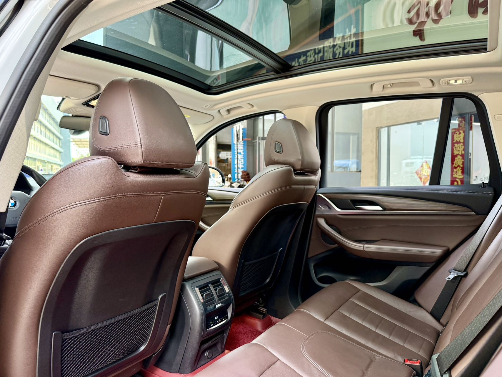 BMW X3 2019 car image #9