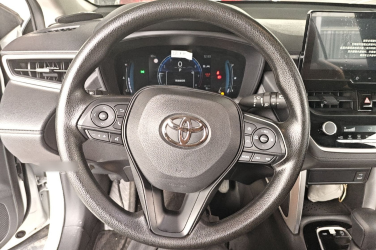 Toyota Corolla Cross 2025 immagine di auto #11