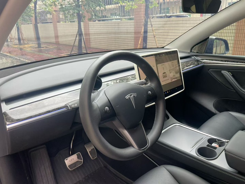 Tesla Model Y 2024 #3 Tesla Model Y 2024 car image #3