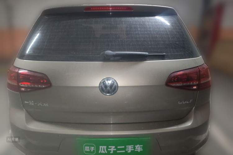 Volkswagen Golf 2018 car image #6