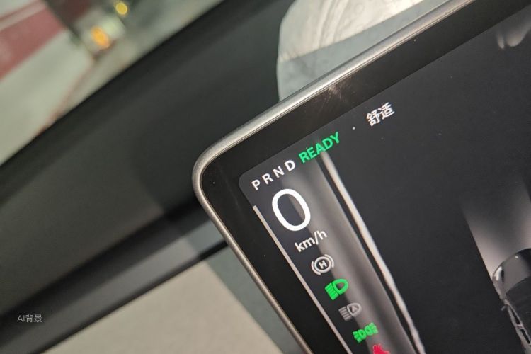 Tesla Model Y 2023 صورة سيارة #13