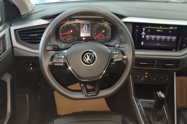 Volkswagen Polo 2021 car image #15