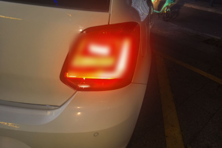 Volkswagen Polo 2017 car image #8