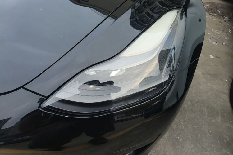Tesla Model 3 2021 car image #23
