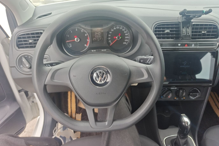 Volkswagen Polo 2019 #11 Volkswagen Polo 2019 car image #11
