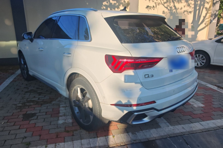 Audi Q3 2023 #6 Audi Q3 2023 car image #6