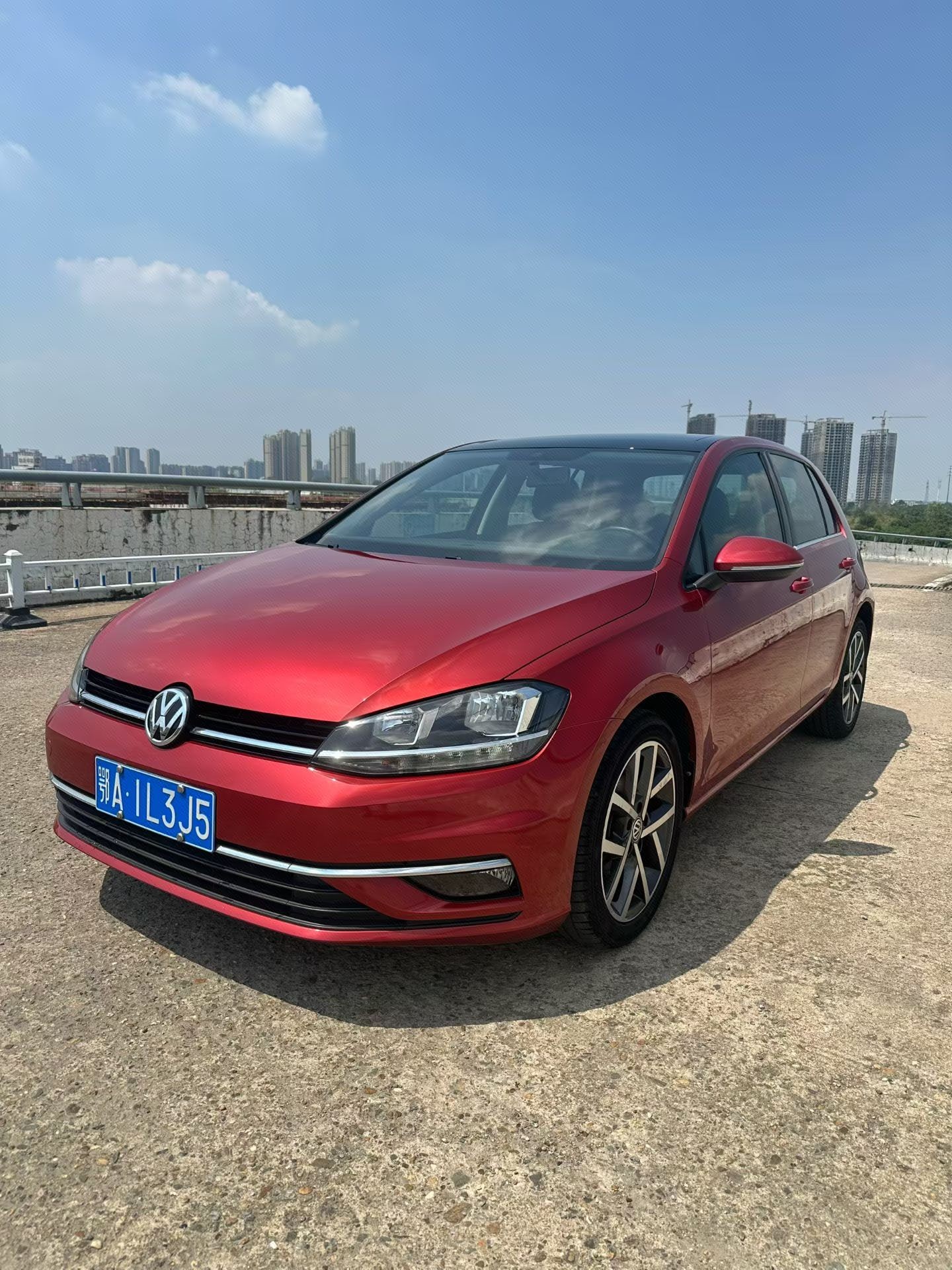 2020 immagine di auto 
