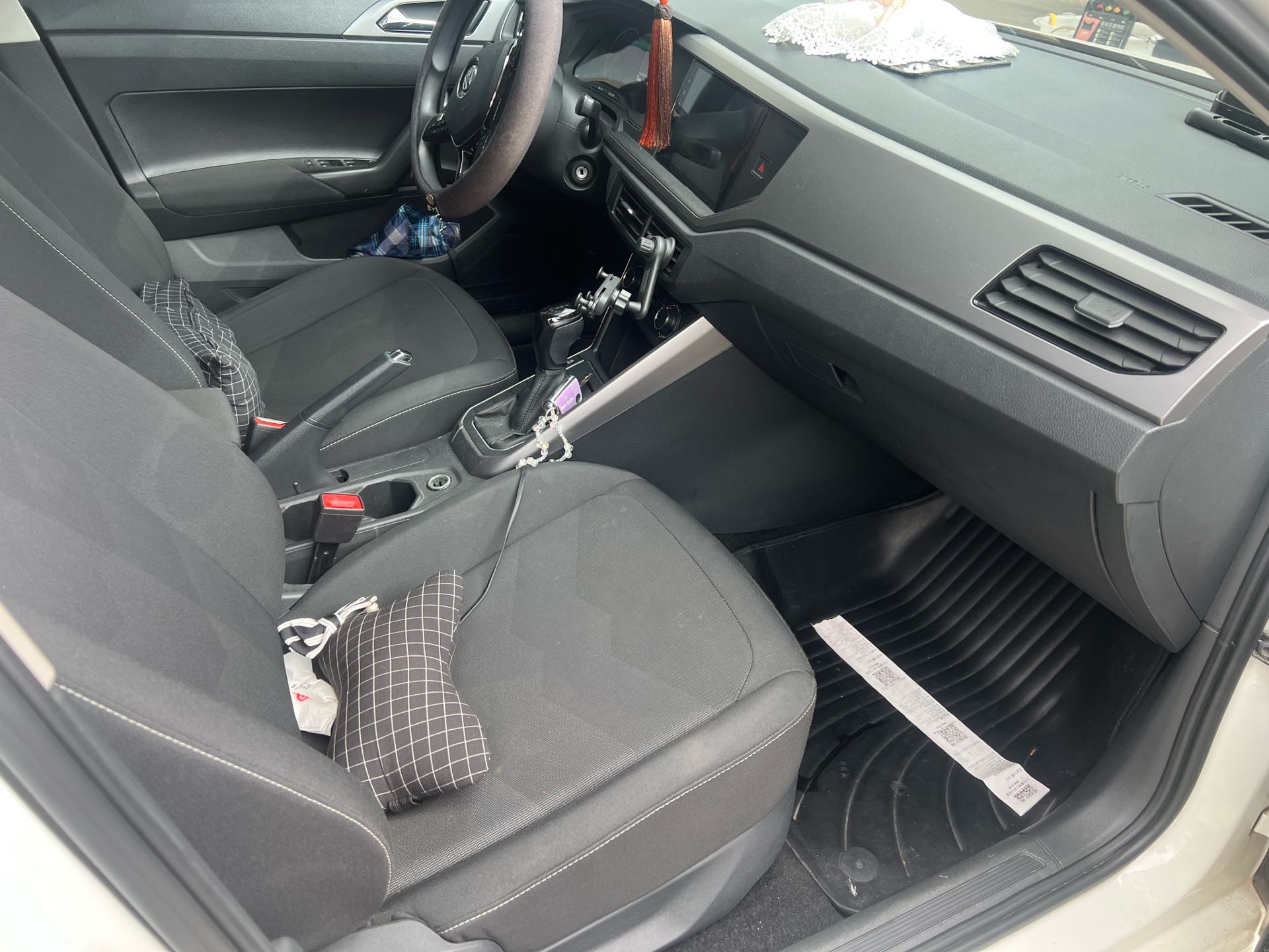 Volkswagen Polo 2020 car image #4