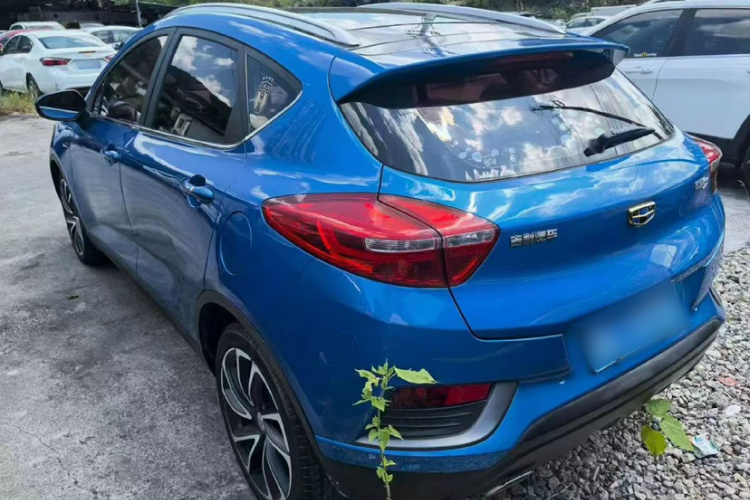 GEELY Emgrand GS 2017 car image #9