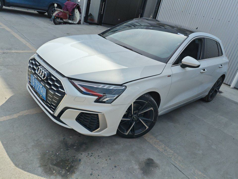 2022 2022 immagine di auto