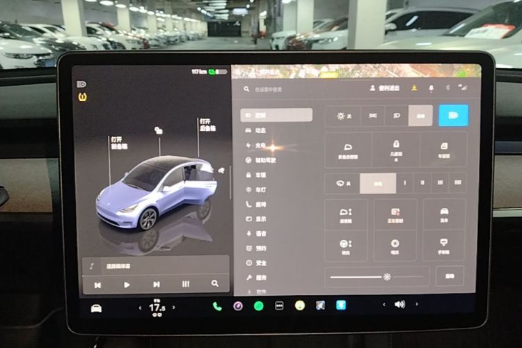 Tesla Model Y 2024 immagine di auto #19
