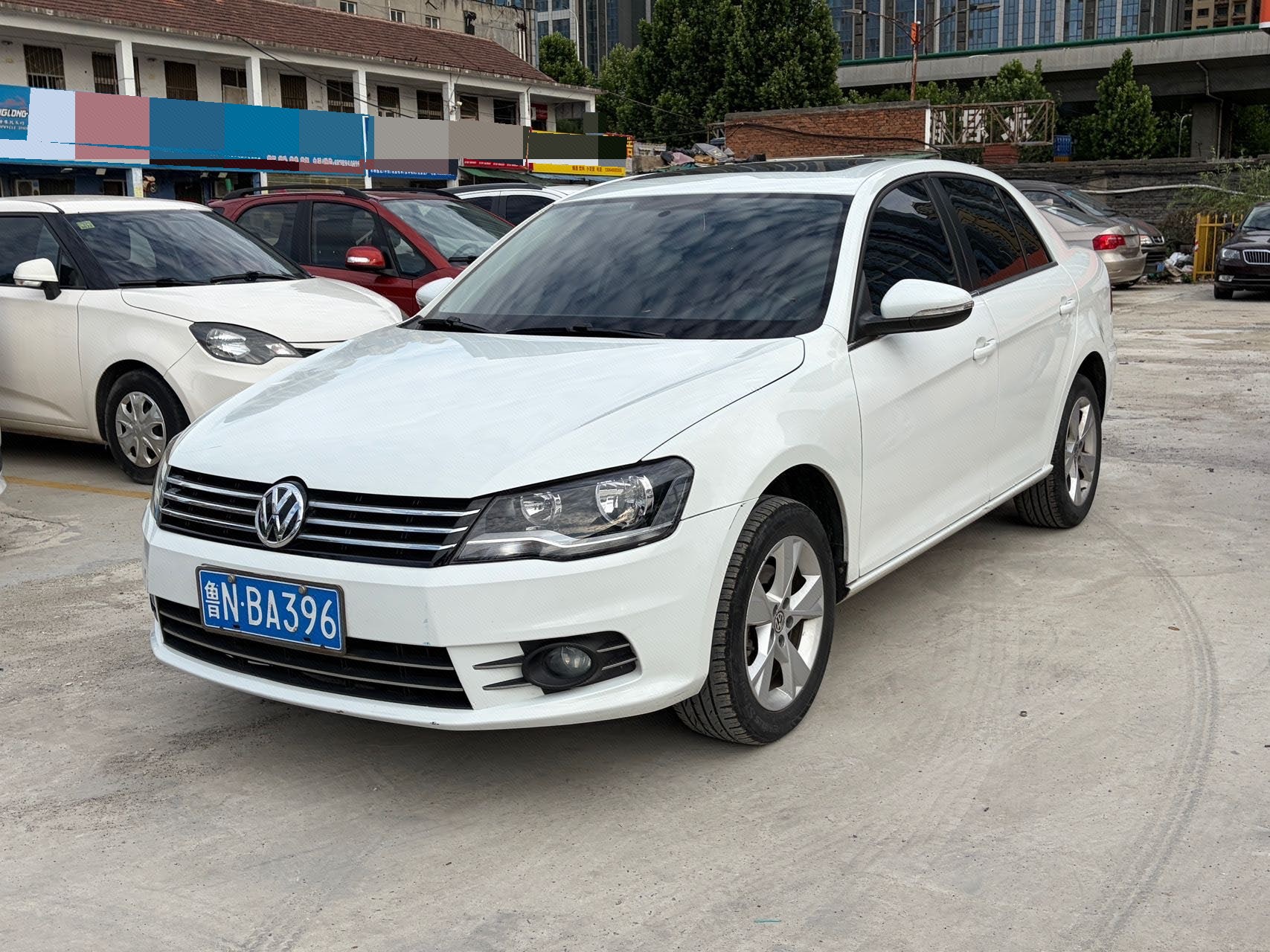 Volkswagen Bora 2016 car image 