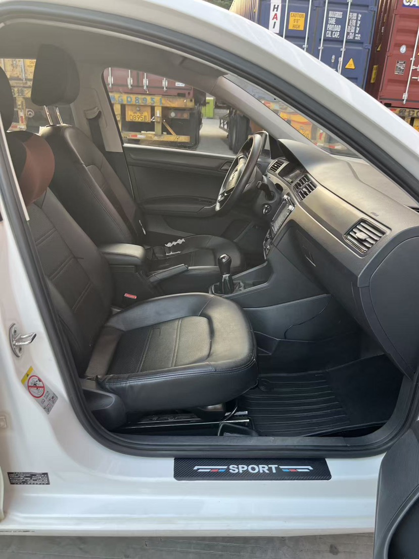Volkswagen Santana 2016 imagen de coche #4