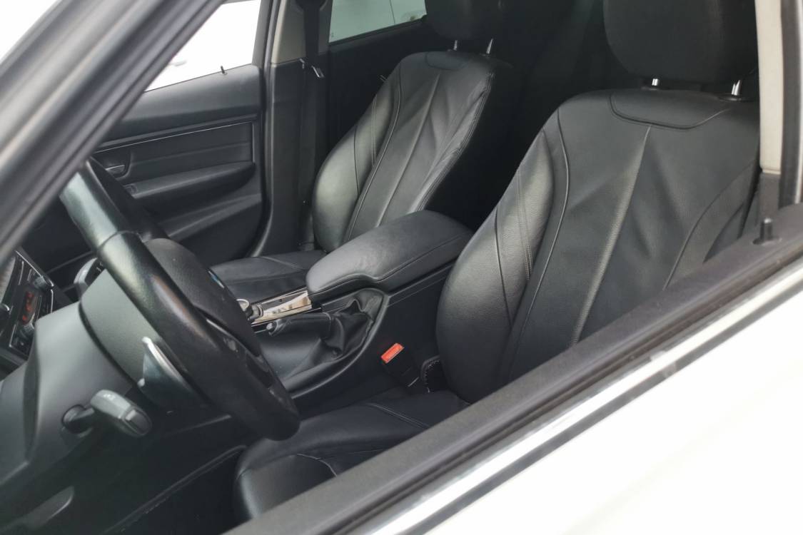 BMW 3 Series 2014 car image #18