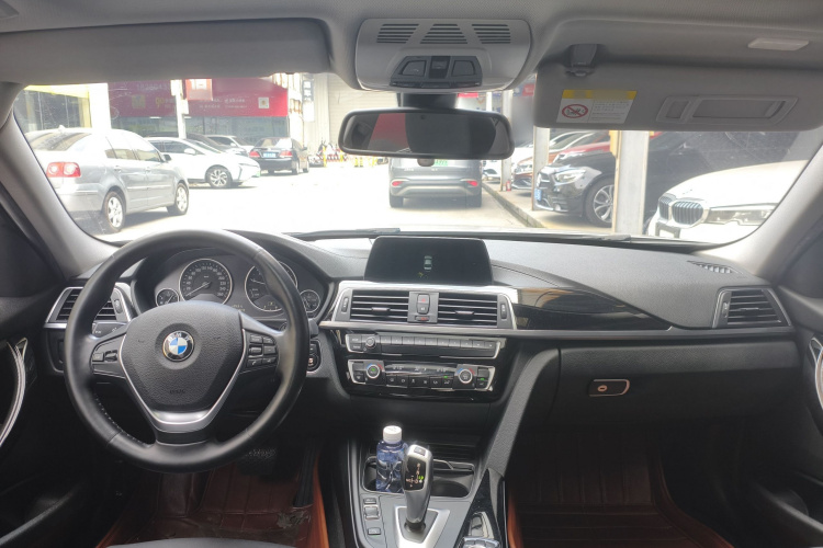 BMW 3 Series 2018 #10 BMW 3 Series 2018 car image #10