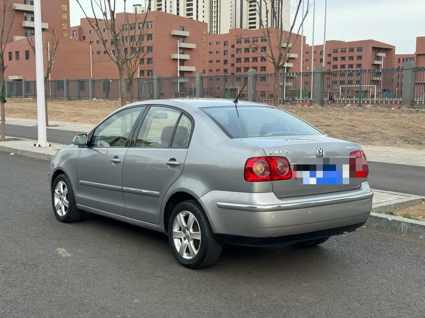 Volkswagen Polo 2010 car image #7