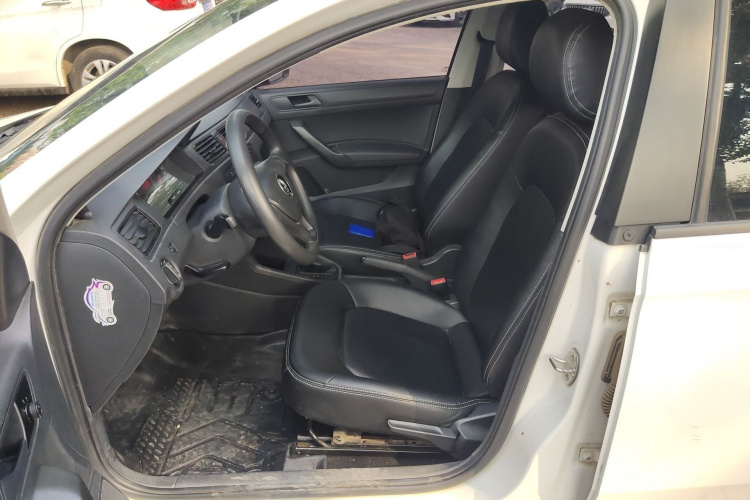 Volkswagen Santana 2018 صورة سيارة #19