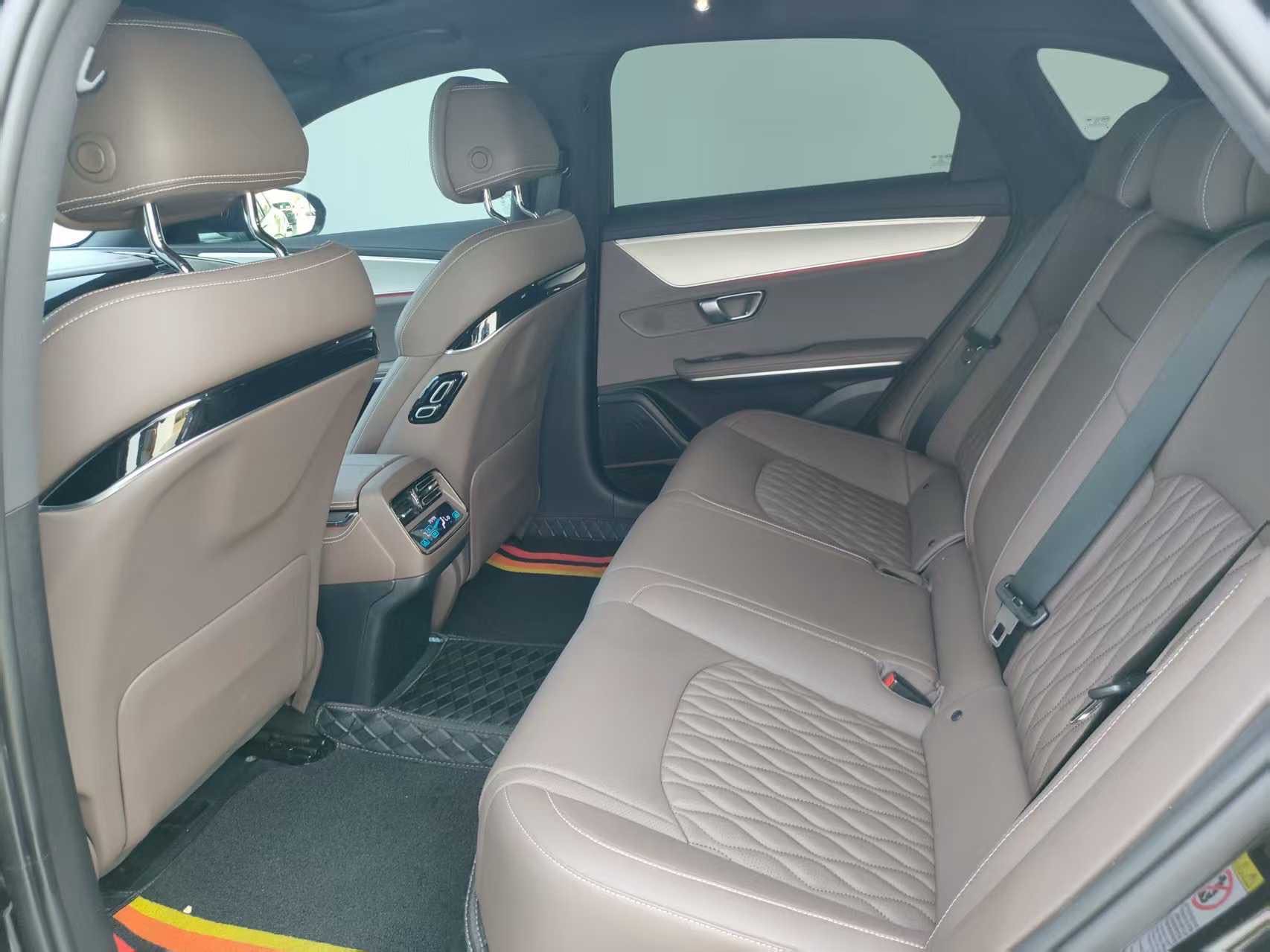 BYD Han 2025 immagine di auto #5