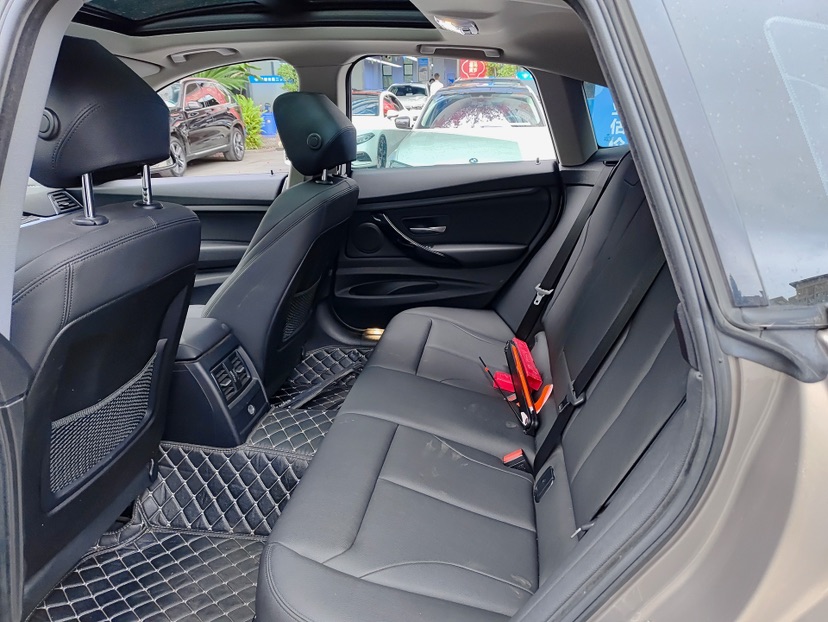 BMW 3 Series GT 2018 car image #4