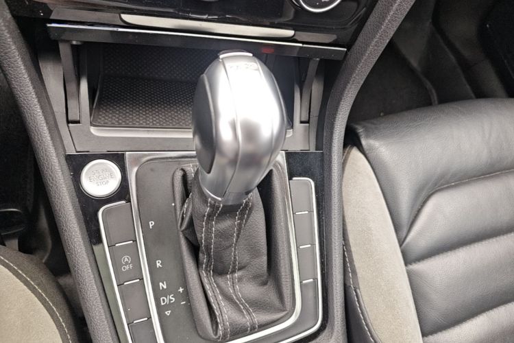 Volkswagen Golf 2019 #18 Volkswagen Golf 2019 car image #18