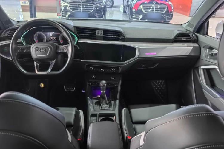 Audi Q3 2024 #10 Audi Q3 2024 car image #10