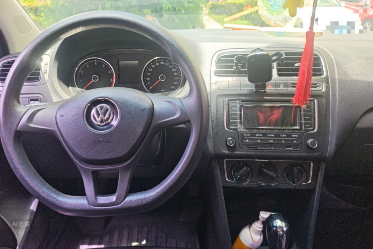 Volkswagen Polo 2015 #11 Volkswagen Polo 2015 car image #11