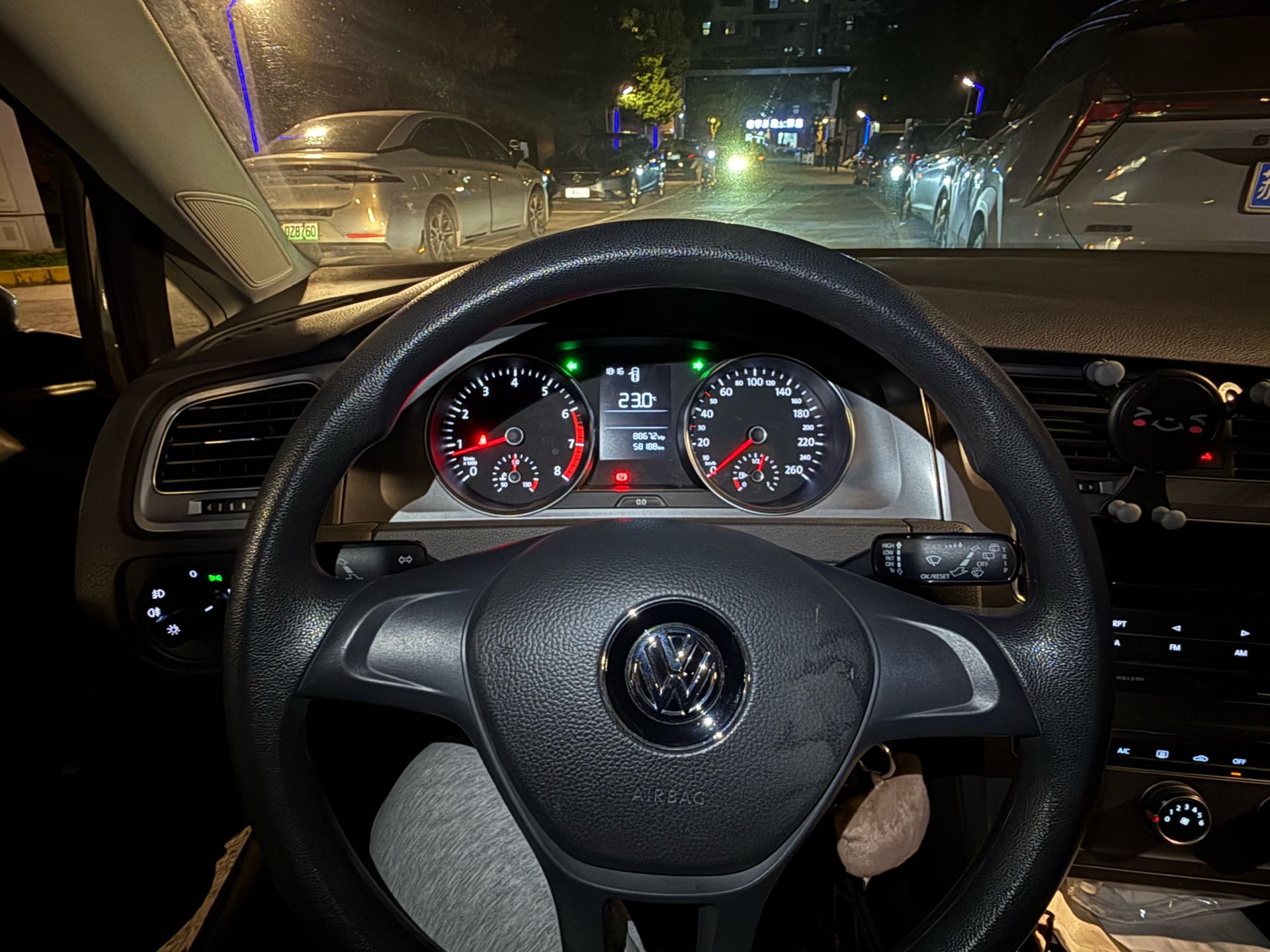 Volkswagen Golf 2014 car image #3