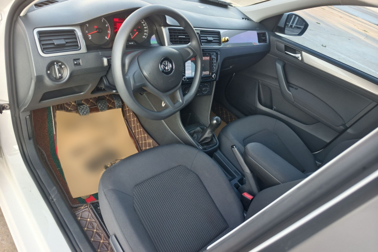Volkswagen Santana 2016 car image #10
