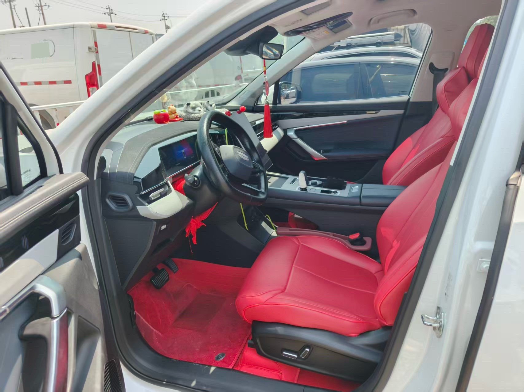 GEELY Boyue L 2025 car image #5